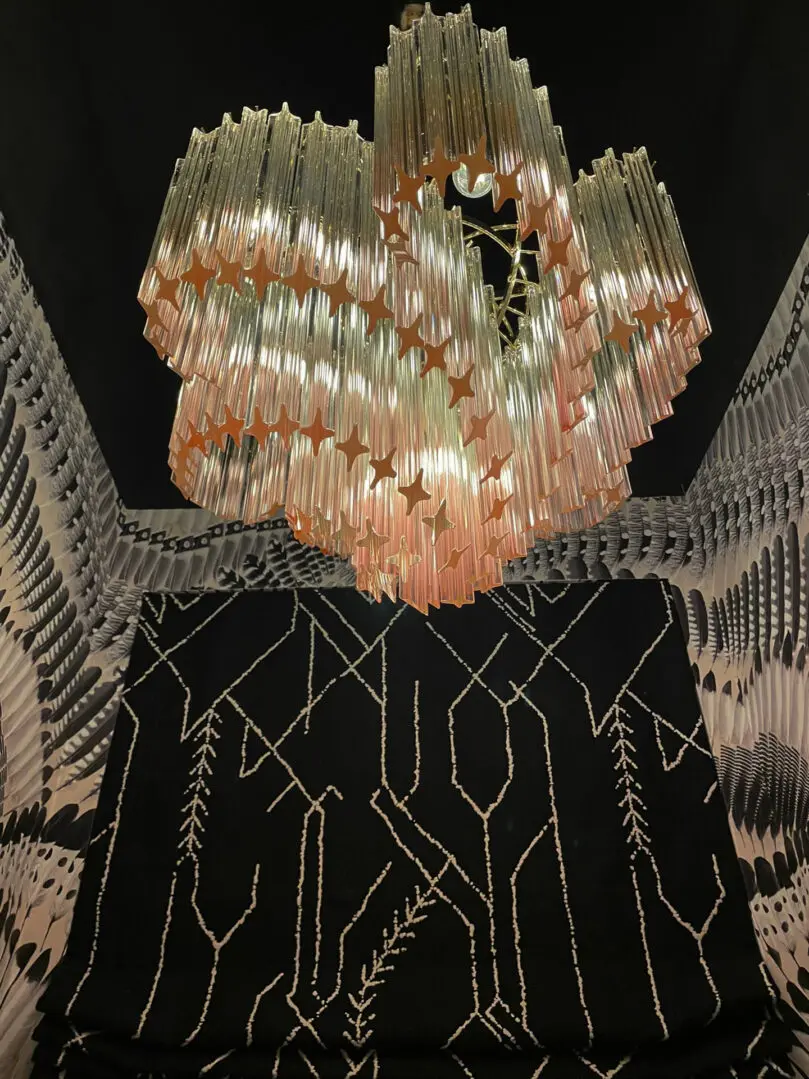 Murano ljuskrona – Viennetta – 114 prismer – Rosa