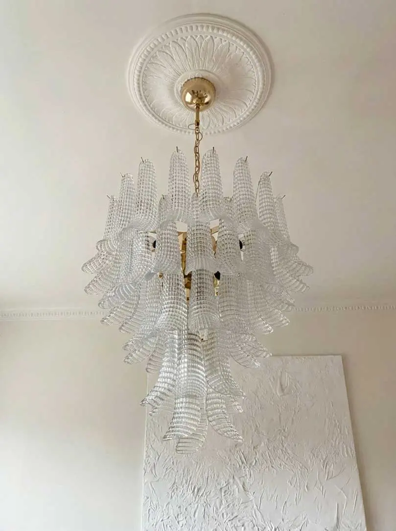 Murano ljuskrona – 52 kronblad – Curvi – Klar