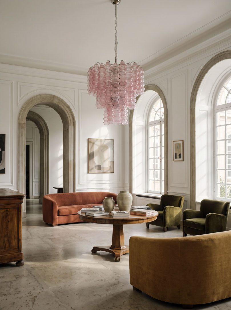 Murano ljuskrona &ndash; Curva &ndash; Rosa &ndash; 48 r&ouml;r Krom patinerad